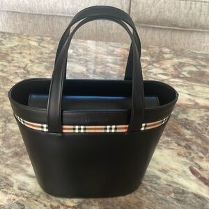 Burberry Tote